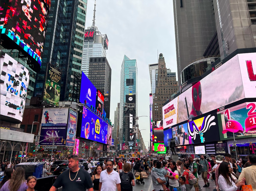 Times Square crowd