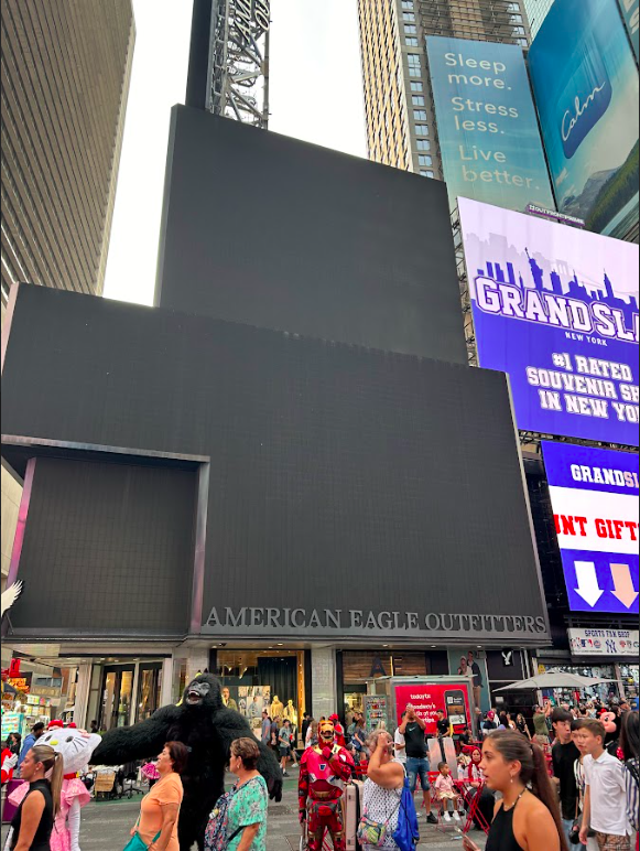 Blank large video screens in Times Square